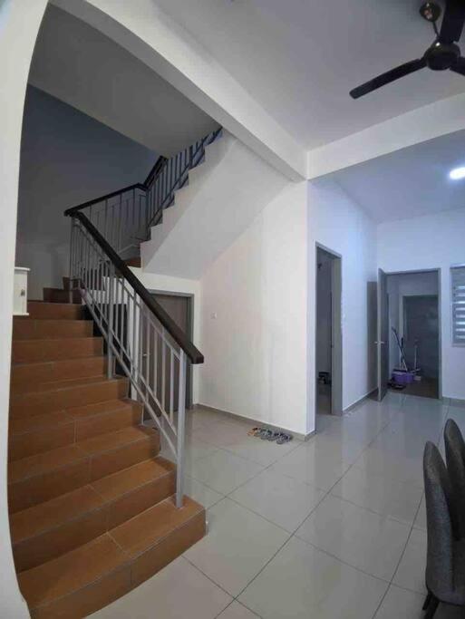 Cikgu I&S Homestay Джитра Екстериор снимка